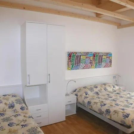 Apartament A Peaceful Retreat For Seven Guests In *