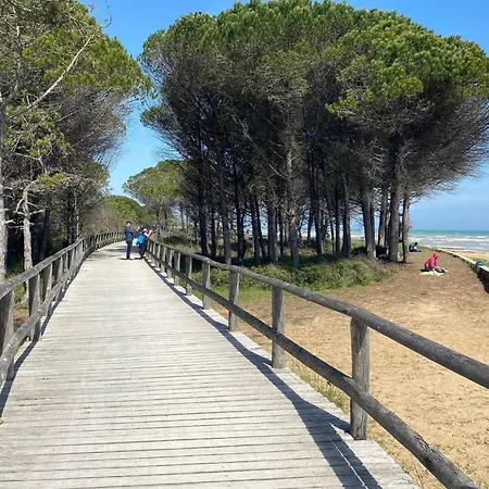 A Peaceful Retreat For Seven Guests In Apartament Bibione